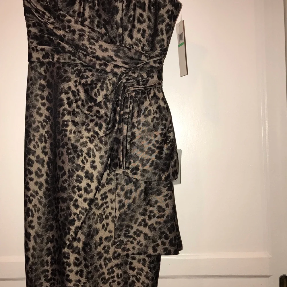 Maggy London strapless cocktail - Picture 5 of 10